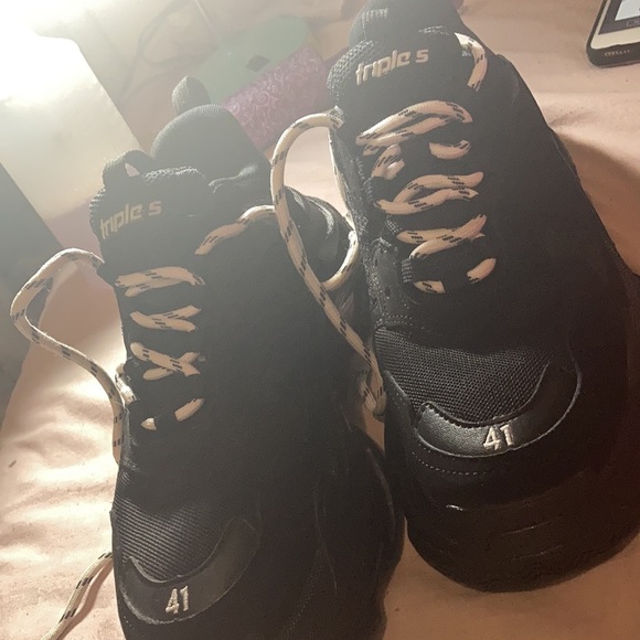 Triple s black balenciagas size 9.5,10 In women’s - Picture 2 of 3